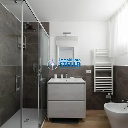 Wave Island مكان تخييم